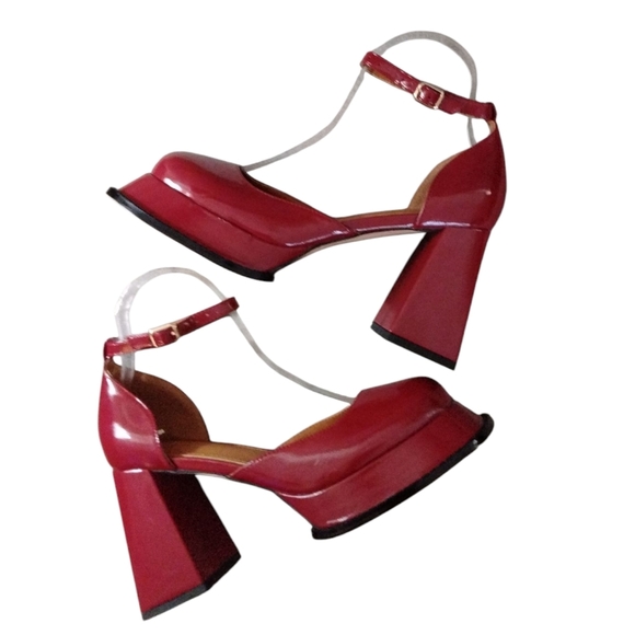 NEW Wet Kiss Red Chunky Platform Block Heels Size 7.5 - Picture 13 of 13